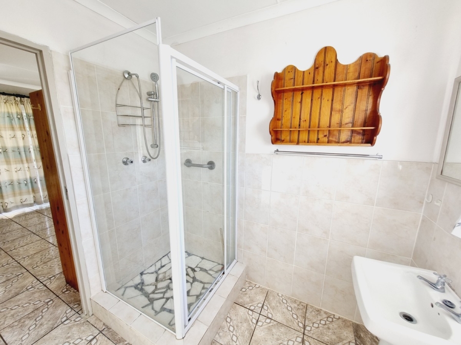 3 Bedroom Property for Sale in Stilbaai Wes Western Cape